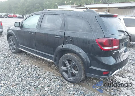 2018 Dodge Journey Crossroad Awd z USA, uszkodzony, nr VIN 3C4PDDGG9JT449730